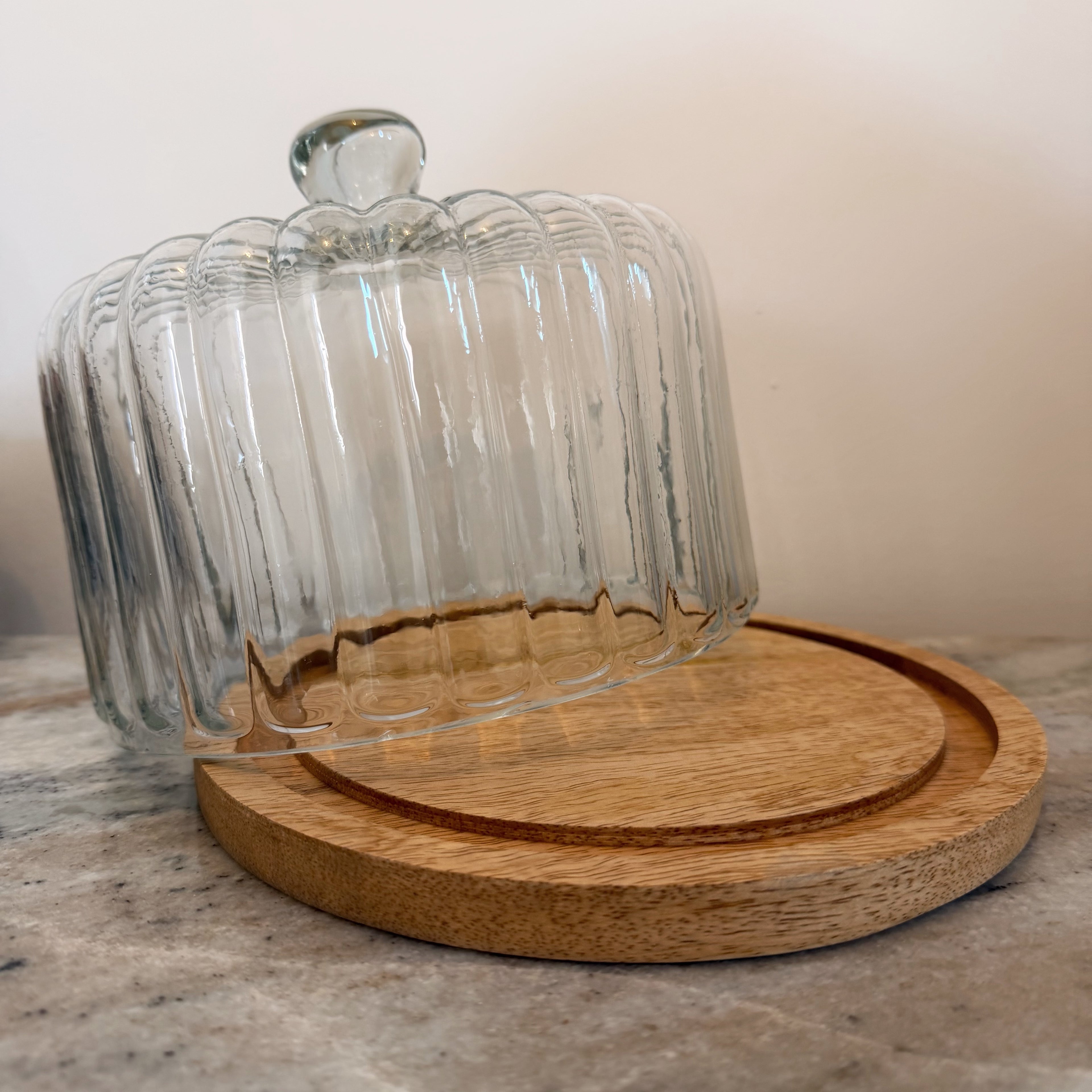 Smalled Ribbed Cloche With Wooden Base